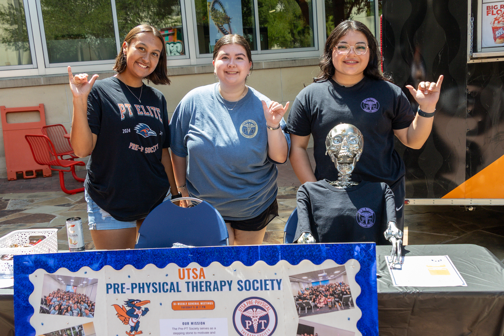 students tabling at Get Involved Fair